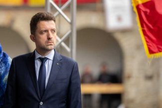 Neamț: Nu cer încredere necondiționată, ci șansa de a o câștiga prin ce voi face, susține prefectul Vlad Grigorean
