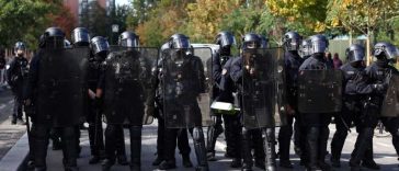 Franța: 70.000 de polițiști, mobilizați de autorități pentru o nouă zi de manifestații antiguvernamentale