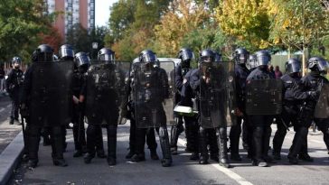 Franța: 70.000 de polițiști, mobilizați de autorități pentru o nouă zi de manifestații antiguvernamentale