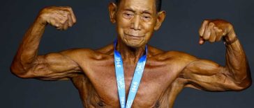 Un culturist japonez în vârstă de 90 de ani impresionează la o competiție de profil din Spania
