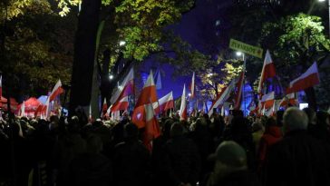 Polonia: Bărbat înarmat reținut în fața Tribunalului Constituțional, pe fondul escaladării disputei politice legate de justiție