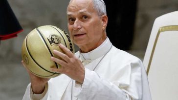 Papa Leon a primit la Vatican echipa de baschet a fostei sale universități din Statele Unite
