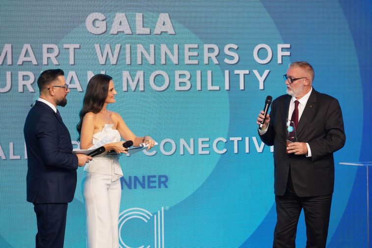 Adrian-Victor Vevera, directorul general al ICI București, primește premiul pentru Digitalizare și conectivitate la Gala Smart Winners of Urban Mobility 2026