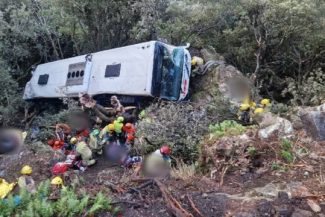 Spania: Peste 80 de persoane au fost rănite după ce un autocar a căzut 20 de metri într-o râpă