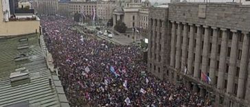 În timp ce Serbia se îndreaptă spre alegeri, studenţii se conturează ca cea mai mare ameninţare la adresa „domniei” îndelungate a lui Aleksandar Vučić