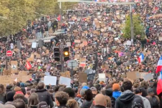 Violenţe în Paris pe timpul nopţii, după proteste în mare parte paşnice care au avut loc în toată Franţa / Ciocniri între forţele de ordine şi protestatari în mai multe oraşe / Proteste în Belgia, Albania, Spania şi mai multe oraşe din Italia