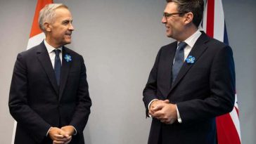 Londra nu se va alătura iniţiativei privind banca de apărare condusă de Canada, un pas înapoi pentru eforturile premierului Mark Carney. DSRB, susţinută de România, se confruntă cu dificultăţi în obţinerea sprijinului din partea ţărilor europene mai mari