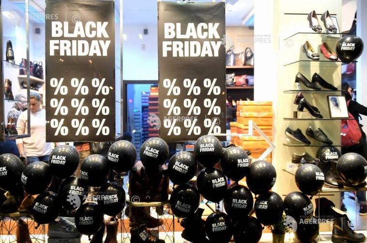 Șapte din zece români își propun să cheltuiască cel mult 1.000 de lei de Black Friday(sondaj)