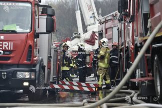Incendiu la mansarda unui bloc din Sectorul 1