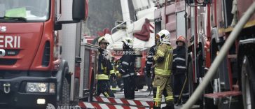Incendiu la mansarda unui bloc din Sectorul 1