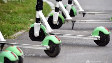 Caraș-Severin: Accident rutier între două trotinete electrice, la Reșița; unul dintre conducători era băut
