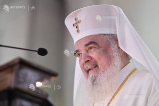 Patriarhul Daniel a sfințit racla pentru moaștele Sf. Pr. Mc. Constantin Sârbu