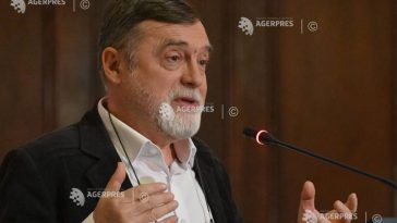 Scriitorul Matei Vișniec conferențiază despre literatură și jurnalism, săptămâna viitoare, la Sala Dalles