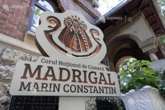 Întâlnire dedicată lecturii, artei și muzicii, fără telefoane mobile – sâmbătă, la Galeria Madrigal