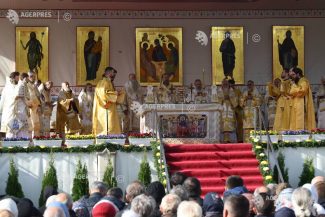 Iași: Peste 28.000 de credincioși, la slujba religioasă oficiată de hramul Sfintei Parascheva