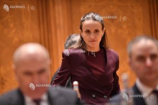 Parlament – învestire Guvern/Țoiu (USR): E ultimul moment în care PSD cere toată puterea și o primește cadou
