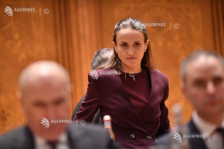 Parlament – învestire Guvern/Țoiu (USR): E ultimul moment în care PSD cere toată puterea și o primește cadou