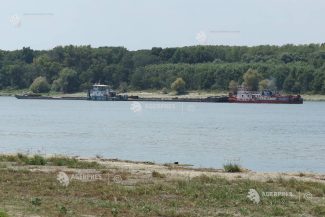 AAOPFR: Traficul de mărfuri pe Dunăre, blocat la kilometrul 280; autoritățile nu au luat măsuri pentru deblocare