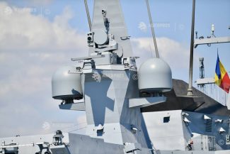 Constanța: Corveta ‘Contraamiral August Roman’ – primele trageri cu artileria de la bord în antrenamente pe Marea Neagră