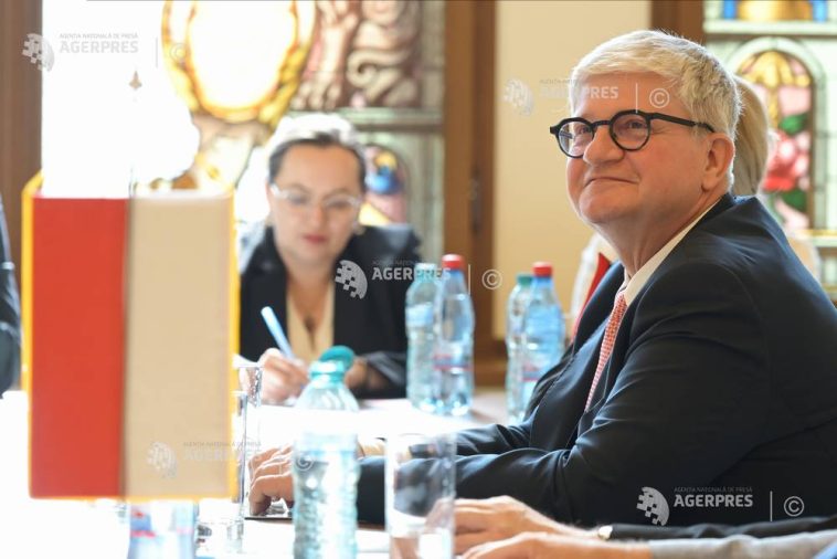 Criză politică în Polonia: Ambasadorii din România și China și-au anunțat demisia