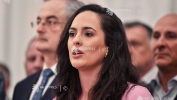 Diana Stoica (USR) a cerut sancționarea Nataliei Intotero pentru încălcarea Regulamentului Camerei Deputaților