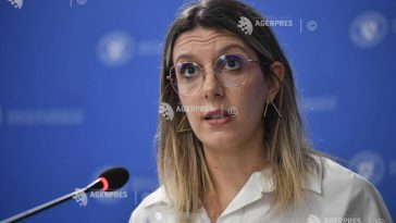 Congres USR/Diana Buzoianu: Noi am scos neamurile din instituții, ei își aduc acum înapoi cumetriile