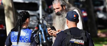 ‘Stegarul dac’, reținut de procurori după ce a agresat un jandarm în fața Arestului Central