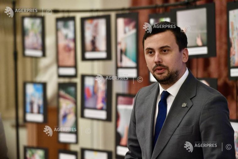 Ziua Educației/Ghigiu: De prea mult timp le cerem profesorilor să facă multe lucruri, dar le oferim puțin