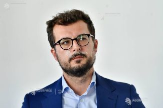Concordia cere retragerea proiectului prin care firmele ar fi obligate să plătească un avocat pentru întocmirea contractelor