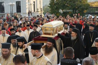 Iași: Racla cu moaștele Sfântului Cuvios Paisie de la Sihăstria, adusă la Mitropolia Moldovei și Bucovinei