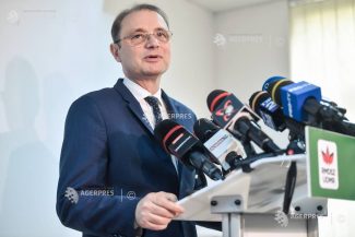Parlament – învestire Guvern/Niculescu: Nu cred în reduceri uniforme de personal, în reorganizări administrative făcute exclusiv pentru economii