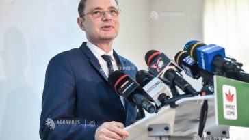 Parlament – învestire Guvern/Niculescu: Nu cred în reduceri uniforme de personal, în reorganizări administrative făcute exclusiv pentru economii