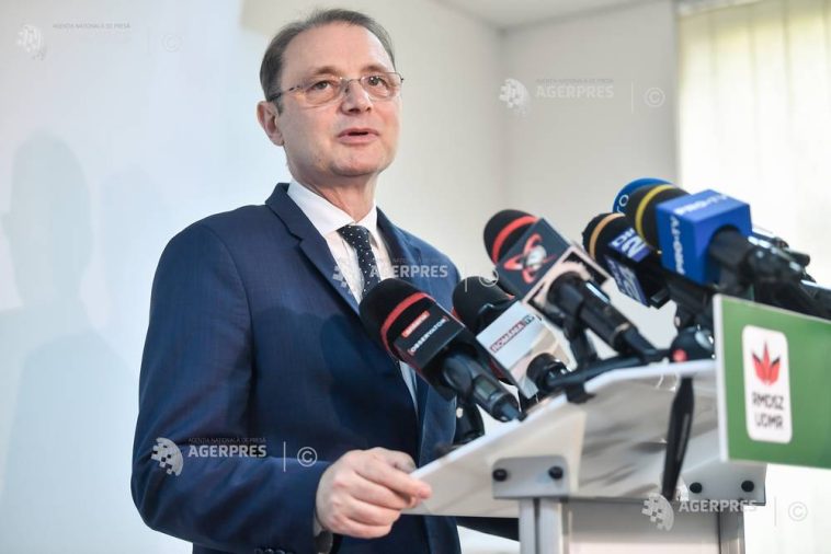 Parlament – învestire Guvern/Niculescu: Nu cred în reduceri uniforme de personal, în reorganizări administrative făcute exclusiv pentru economii