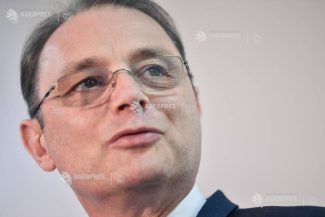 Niculescu, după discuțiile cu partidele și grupurile parlamentare: Sunt optimist; toate opțiunile rămân în picioare