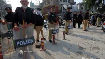 Pakistan: Sute de susținători ai fostului premier încarcerat Imran Khan, arestați într-o provincie din nord
