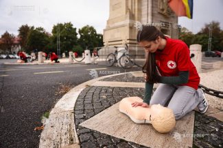 Ziua Mondială a Resuscitării, marcată de Crucea Roșie Română printr-un flashmob în zona Arcului de Triumf