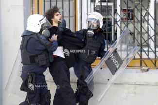 Albania: Premierul Edi Rama susține că la originea manifestațiilor violente s-ar afla un ‘război hibrid’