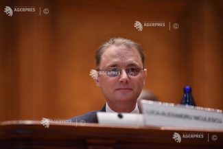 Parlament – învestire Guvern/ Niculescu: E un moment important pentru România; ieșim din aproape 6 luni de criză