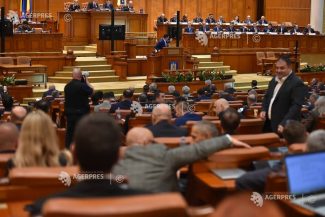 VIDEO Parlament – învestire Guvern/ Simu: Parlamentarii Unit nu vor vota acest Guvern