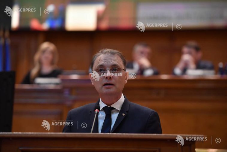 VIDEO Parlament – învestire Guvern/ Niculescu: Votul de azi nu reprezintă un cec în alb, sunt conștient de acest lucru