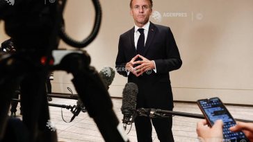 Macron își apără decizia de a-și continua turneul în Golf, în pofida protestelor violente din Franța