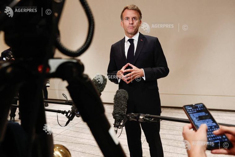 Macron își apără decizia de a-și continua turneul în Golf, în pofida protestelor violente din Franța
