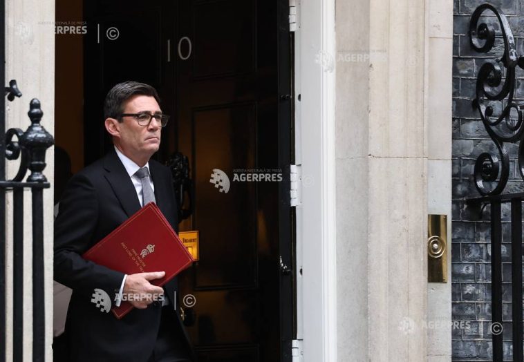 Premierul Andy Burnham îi îndeamnă pe britanici să se pregătească pentru situații de urgență