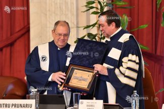 Cosmonautul Dumitru-Dorin Prunariu, distins cu titlul de Doctor Honoris Causa al UMF ‘Carol Davila’