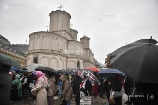 Pelerinajul la sărbătoarea Sfântului Dimitrie cel Nou – la final; 100.000 de credincioși s-au închinat la sfintele moaște