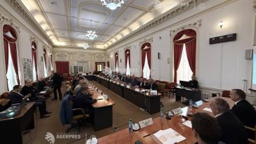 Bihor: Soluții pentru combaterea secetei în județ – stocarea apei în canale, bazine agricole și rezervoare flexibile