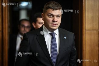 Alexandru Stoica: Românilor nu li se va dubla impozitul pentru balcoanele închise