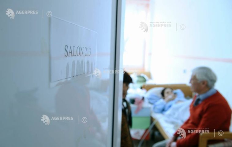 Arad: Câte doi copii pe un pat de spital, din cauza numărului mare de hepatite A