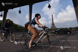 Parisul va investi 200 de milioane de euro pentru extinderea rețelei de piste pentru biciclete