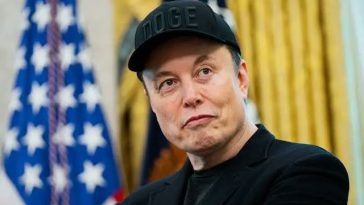 Elon Musk spune că nu el a fost cel care a impus restricţii asupra Starlink în Ucraina şi sugerează că Trump se află în spatele acestei decizii. Care este diferenţa dintre Starlink şi Starshield?